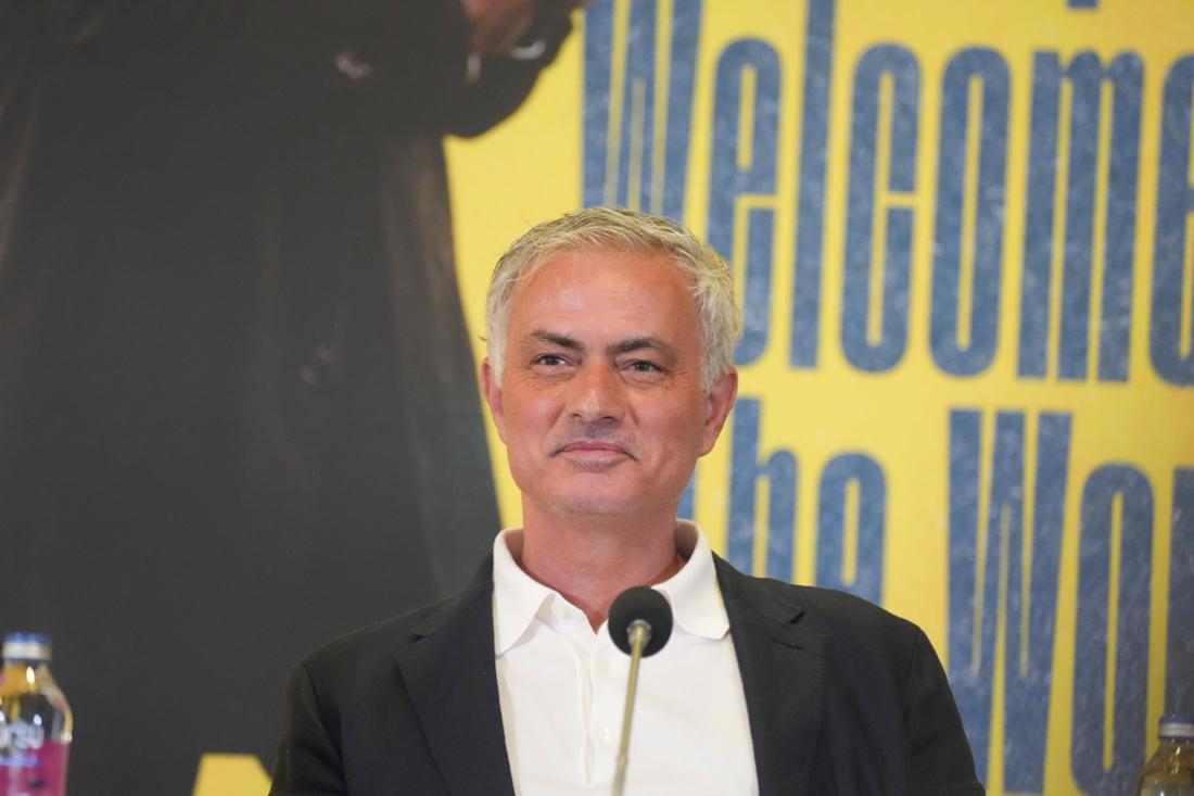 José Mourinho wurde am 2. Juni als neuer Trainer von Fenerbahce Istanbul vorgestellt